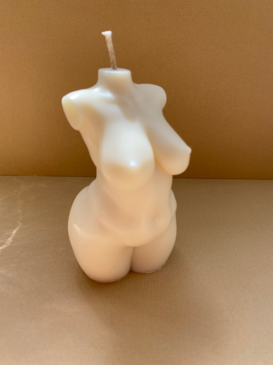 Candle Queens Co. Curvy Her (Cream)